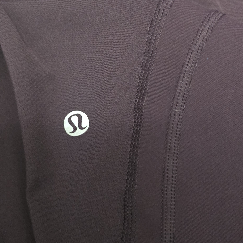 Lululemon Cropped Leggings / Capri – Size 10 - Picture 3 of 4